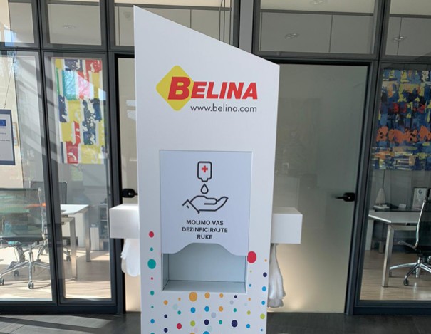 Large totem with<br />sensor dispenser